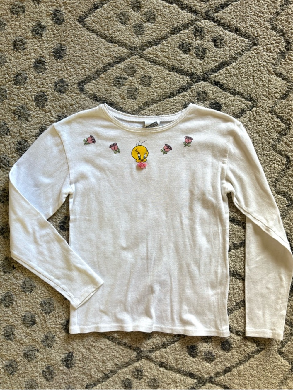 Vintage 90s Tweety Bird Looney Toons long sleeve shirt